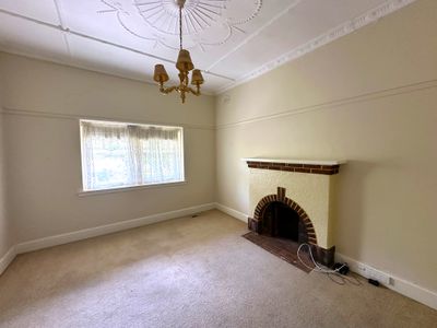 7 Oakdene Crescent, Carnegie