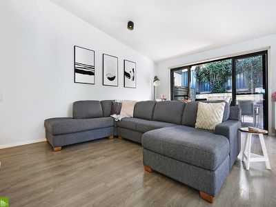 4 / 1 Hingston Close, Lake Heights