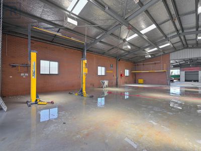 25 Dooley Street, Naval Base