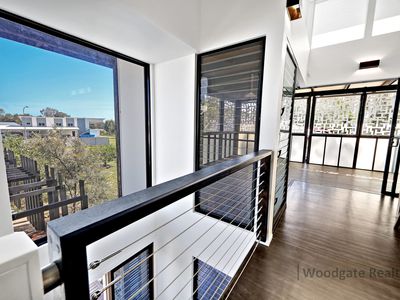 6 WHALE COURT, Woodgate