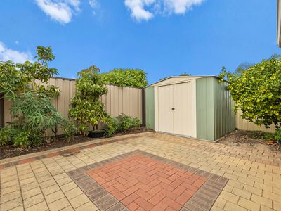 22 Burdett Retreat, Murdoch