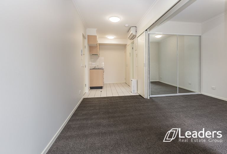 423 / 118 Franklin Street, Melbourne
