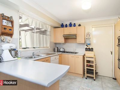 16 Bowes Place, Doonside