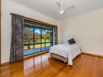 111 Doolan Crescent, Heathcote