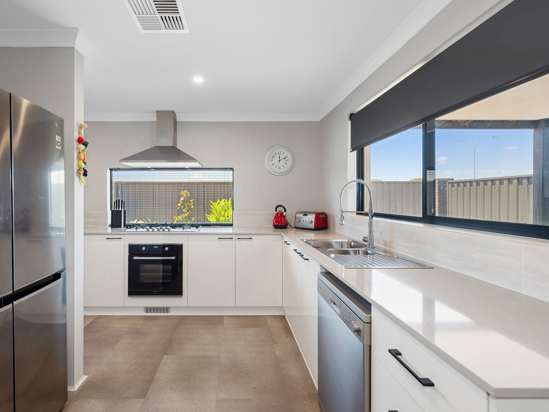 26 Gossan Chase, Piara Waters