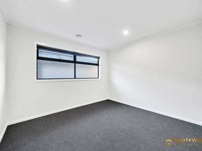 6 Neagh Street, Manor Lakes