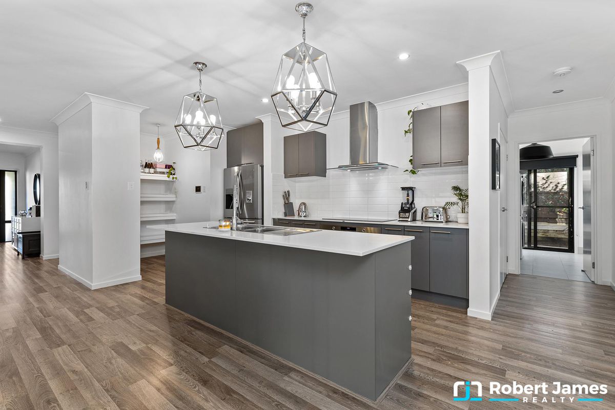 18 Spinnaker Street, Tewantin