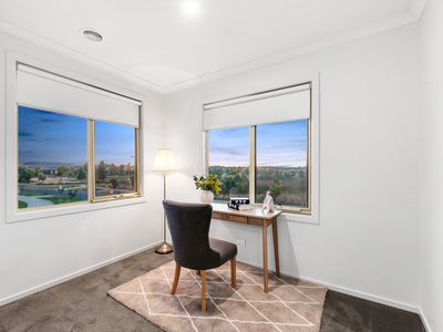 1 Growling Grass Drive, Clyde North
