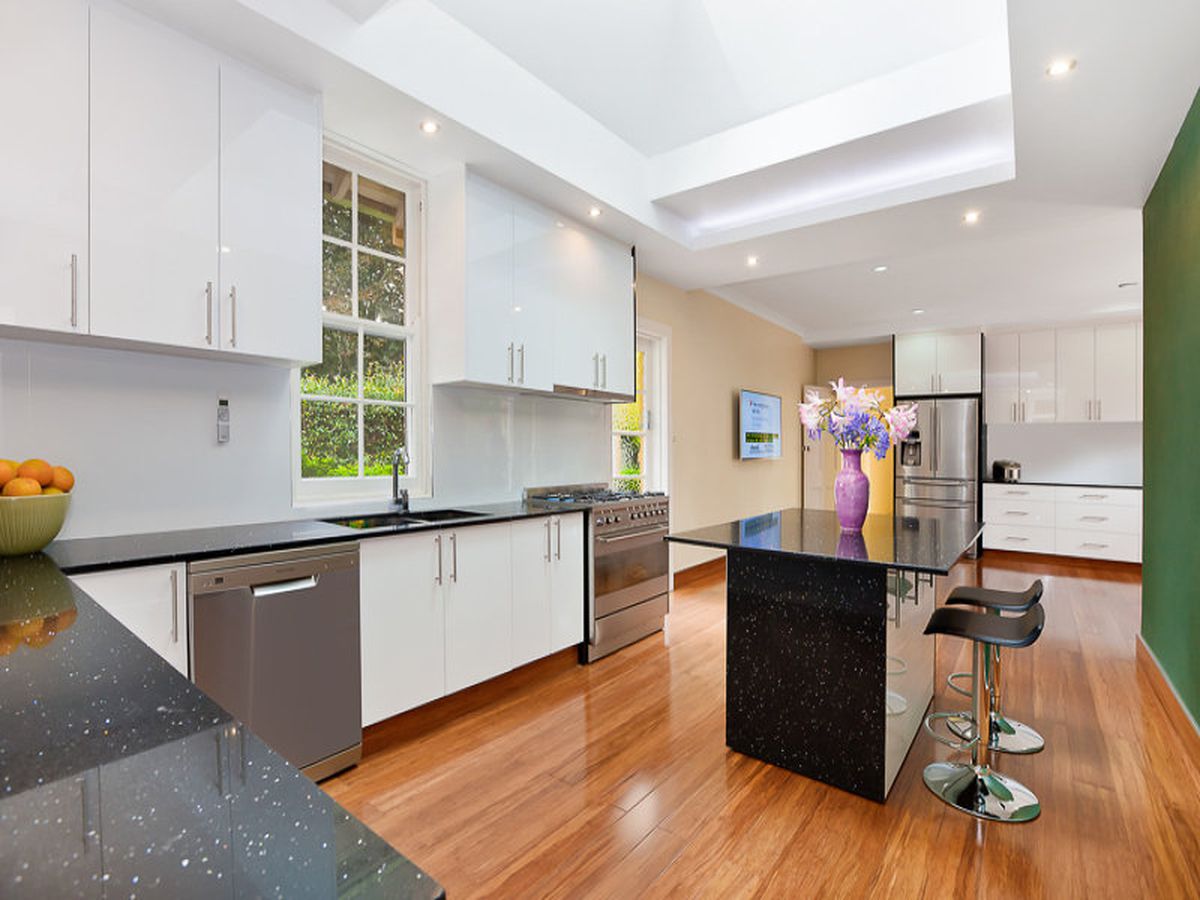 82 Eastern Rd, Turramurra