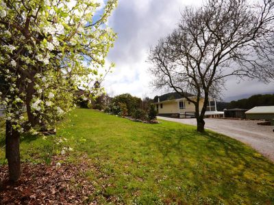 285 Simmonds Creek Road , Tawonga South