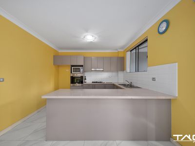2 / 30-32 Lydbrook Street, Westmead