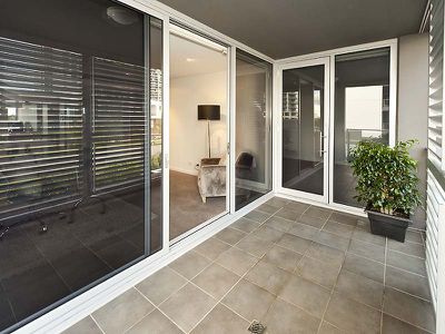 22 / 39 Bow River Cresc, Burswood