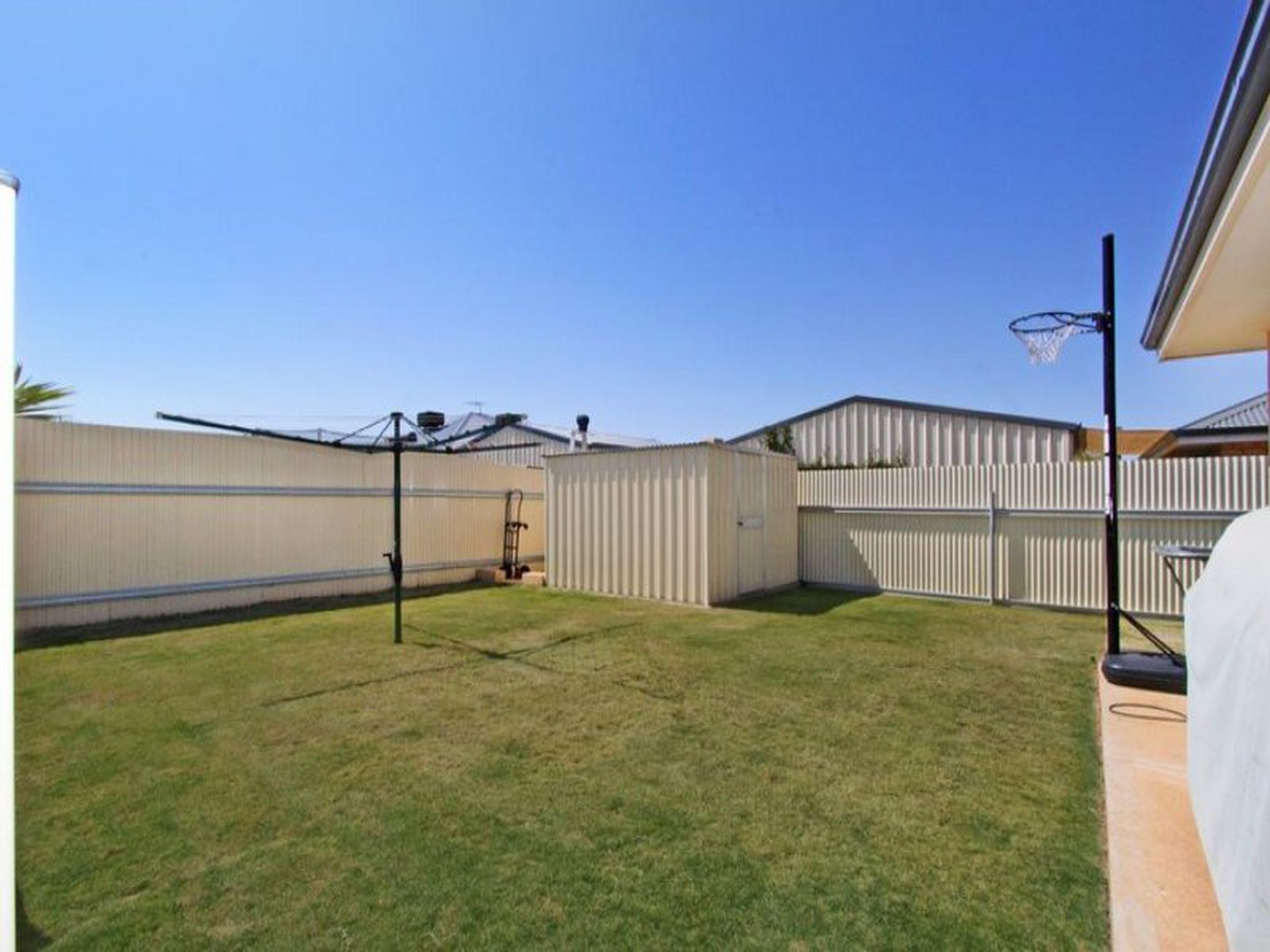 16 Vitali Crescent, Somerville