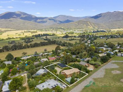 9 Allamar Court, Tawonga South