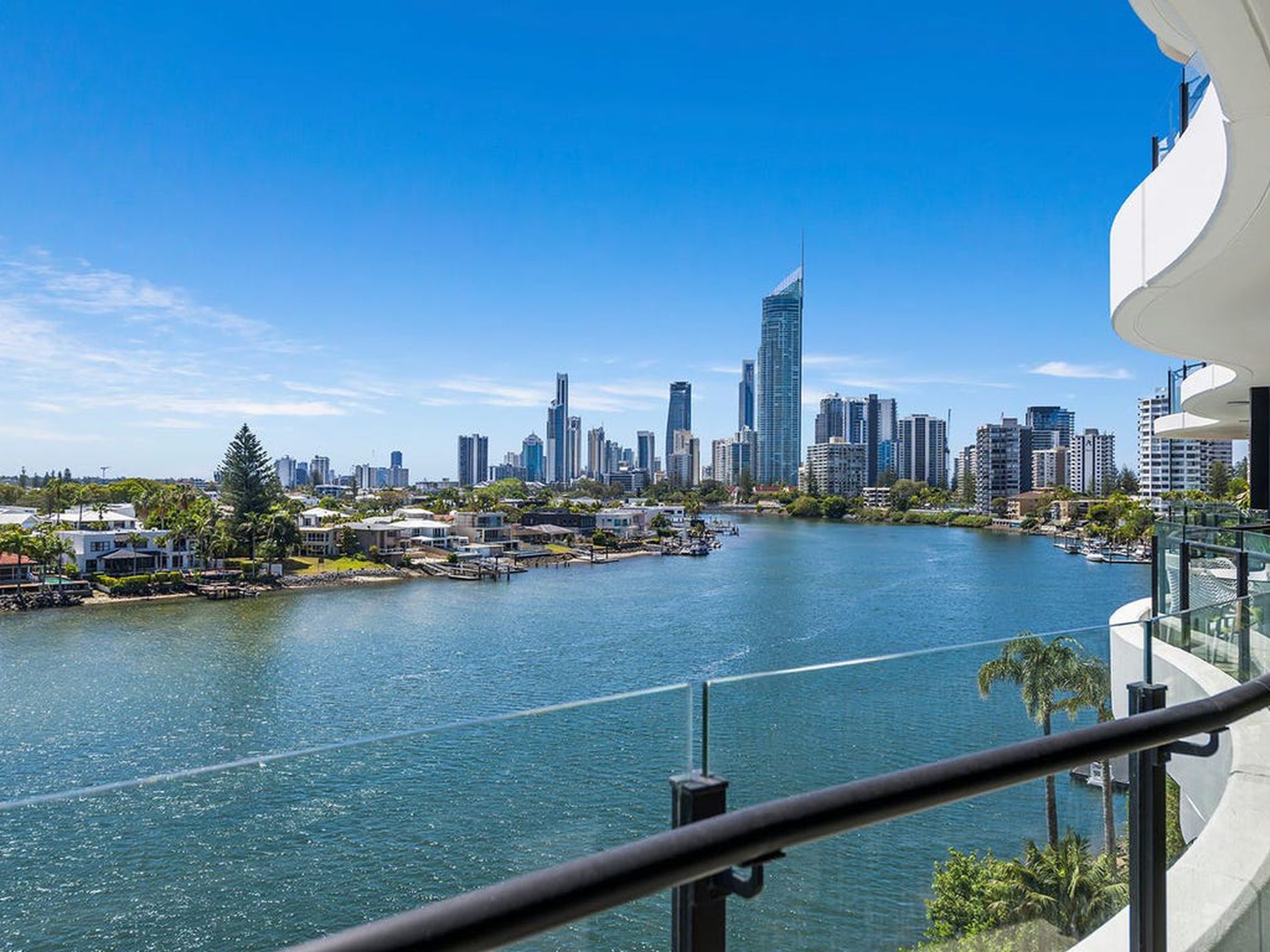 502 / 15 Cannes Avenue, Surfers Paradise