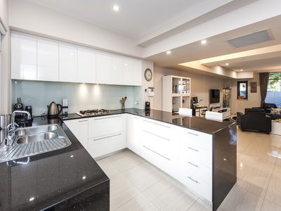 1 / 8 Hordern Street, Victoria Park