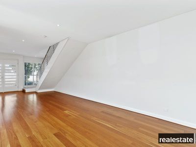 18 / 12 Sonnet Close, Woodlands