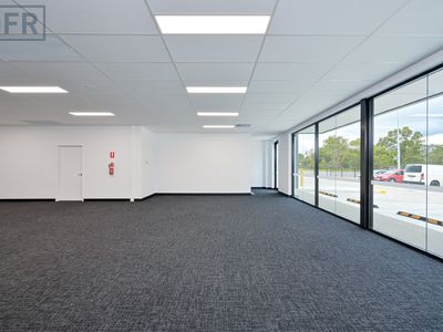 2 / 11 Freight Road, Kenwick