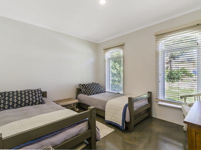 4 Nautical Court, Yanchep