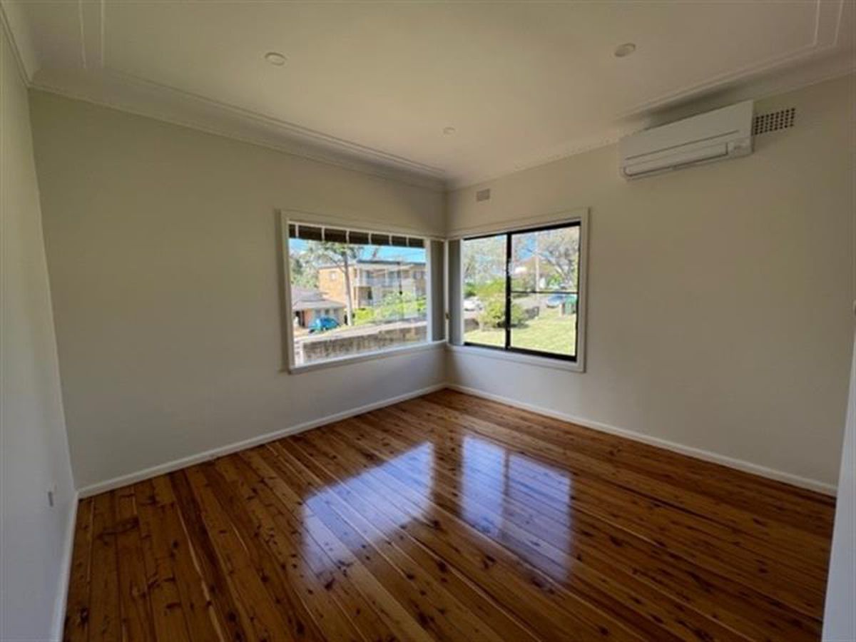 12 & 12A Fourth Avenue, Loftus