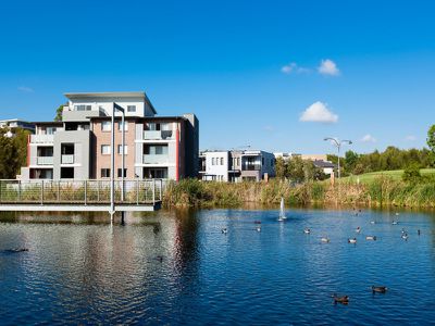 6 / 2 Dressler Court, Holroyd