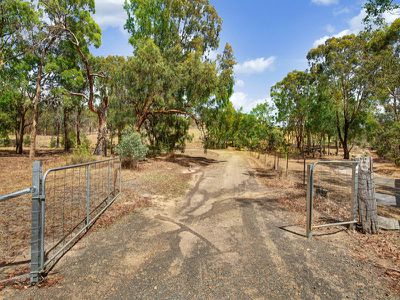 5 Bruces Lane, Tyaak
