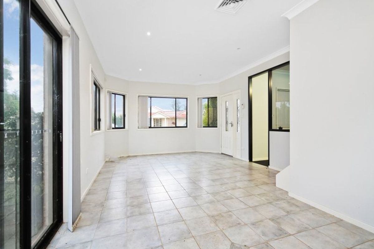 2 Stringybark Close, Terrigal