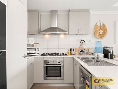 4 / 4 Burnley Way, Butler