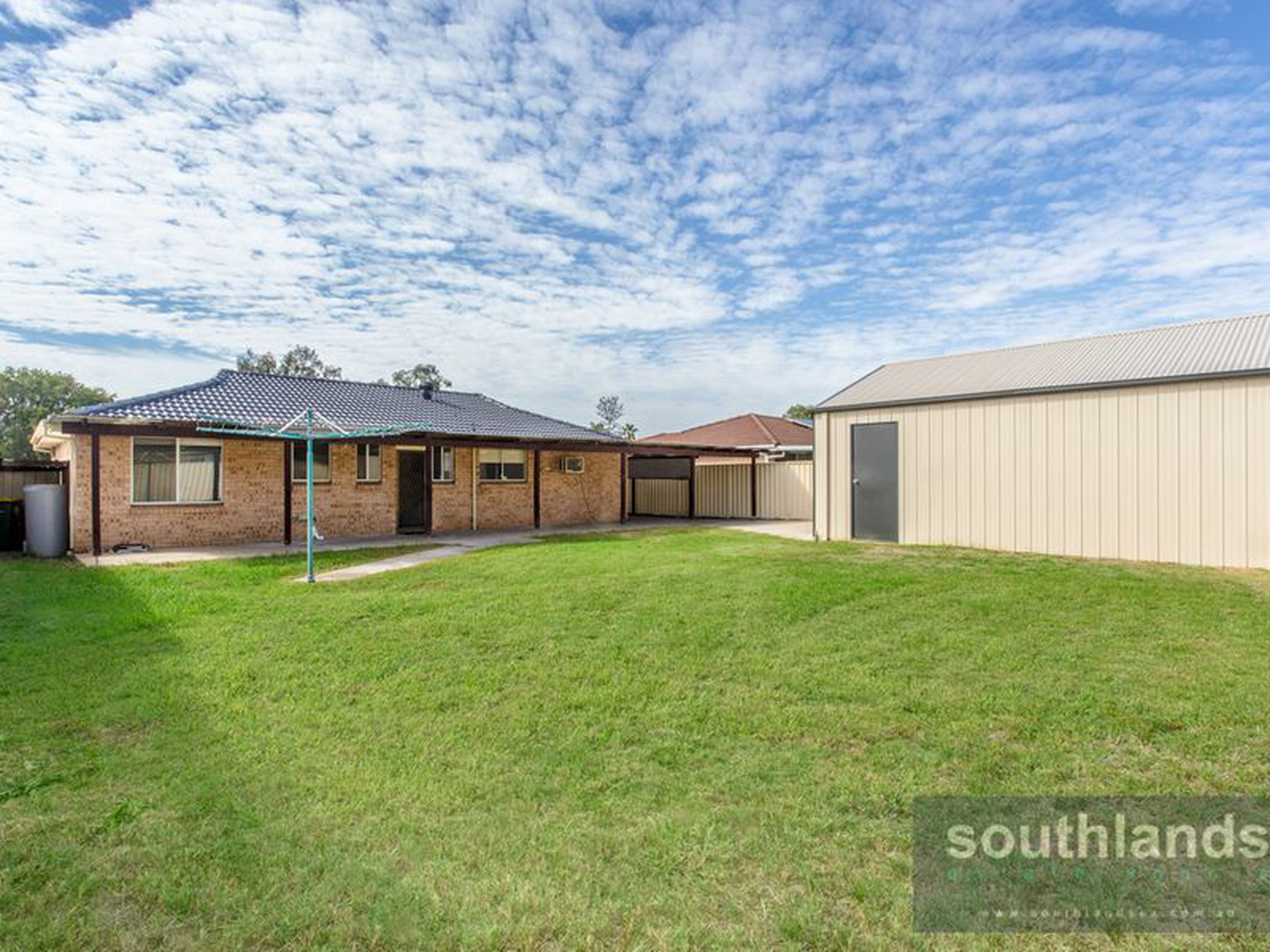 33 Carnation Avenue, CLAREMONT MEADOWS