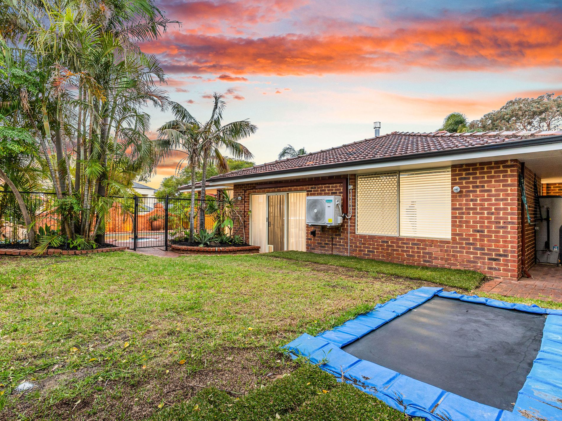 19 Lockett Crst, Winthrop