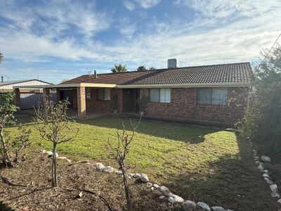 10 Medlyn Street, Parkes