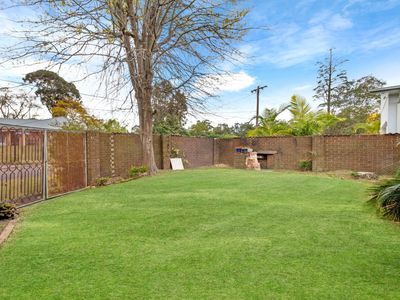 17 McMillan Avenue, Winston Hills
