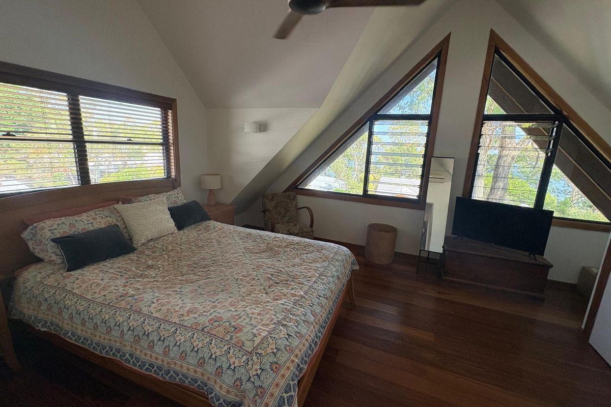 132 Lakes Boulevard, Wooloweyah