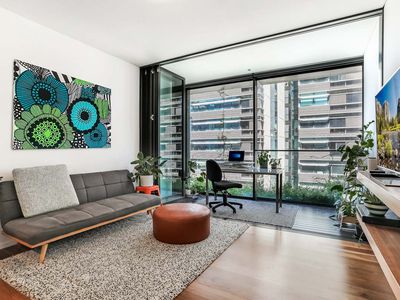 2 Chippendale  Way, Chippendale