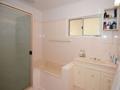 42 BIDEFORD STREET, Torquay