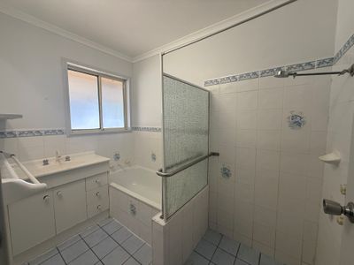 8 Beddoes Avenue, Dubbo