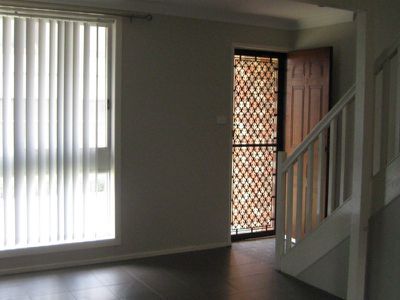 2 / 52 Peterborough Avenue, Lake Illawarra