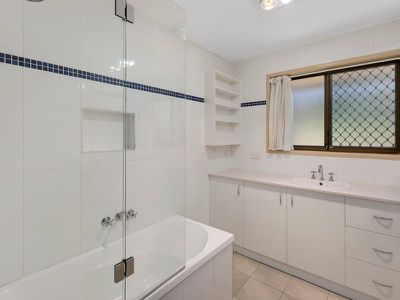 6 Pyeworth Place, Rochedale South