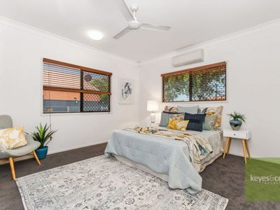 9 Hallett Close, Douglas