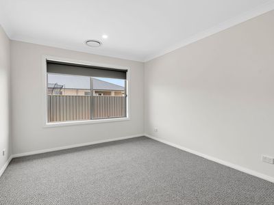 7 Leonard Place, Crookwell