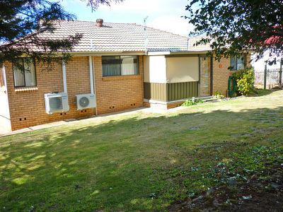 32 Maple Crescent, Blayney