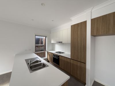 4 Maven Way, Tarneit