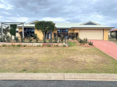 8 Avocado Crescent, Kingaroy