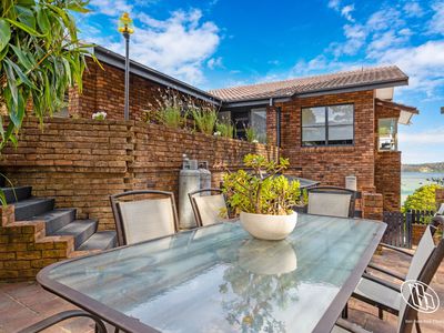 11 Hillcrest Avenue, North Narooma