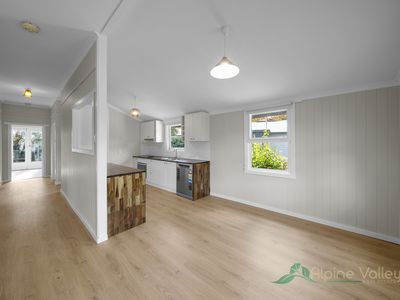 9 Freeburgh Avenue, Mount Beauty