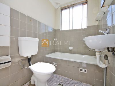 1 / 76 Colin Street, Lakemba