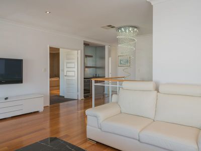 50 Maldives Drive, Hillarys
