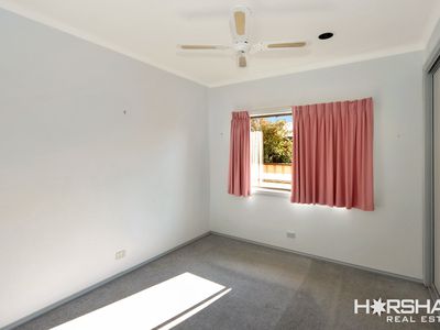 8 Henderson Avenue, Horsham