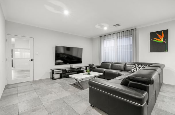 77 Avoca Chase , Baldivis