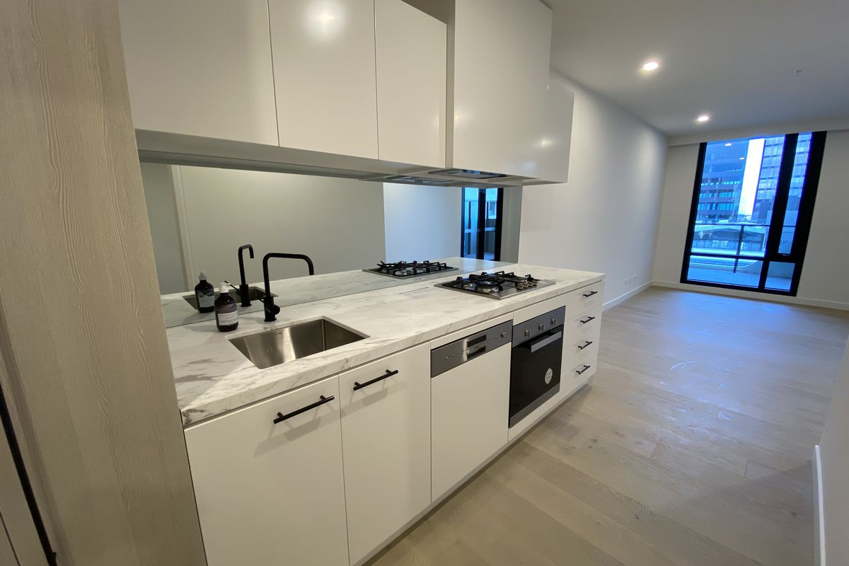 2521/864 Blackburn Rd, Clayton